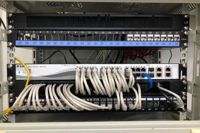 Un système de réseau informatique dans une entreprise offre des avantages en productivité et de connectivité